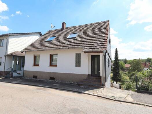 Einfamilienhaus zum Kauf 255.000 € 7 Zimmer 160 m² 892 m² Grundstück Bliesransbach 66271