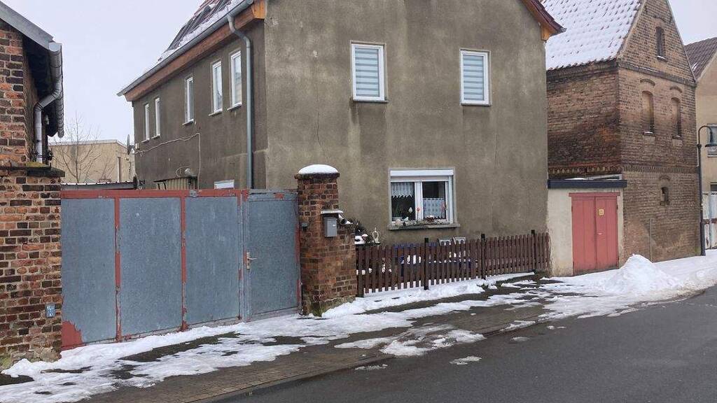 Haus zum Kauf provisionsfrei 98.000 € 125 m² 280 m² Grundstück Poserna Lützen 06686