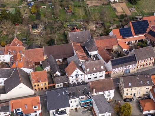 Einfamilienhaus zum Kauf 369.000 € 7 Zimmer 175,8 m² 1.088 m² Grundstück Essenheim 55270