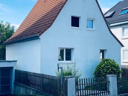Einfamilienhaus zum Kauf 399.000 € 5 Zimmer 100 m² 223 m² Grundstück frei ab sofort Silcherstraße 8 Waiblingen Waiblingen 71332