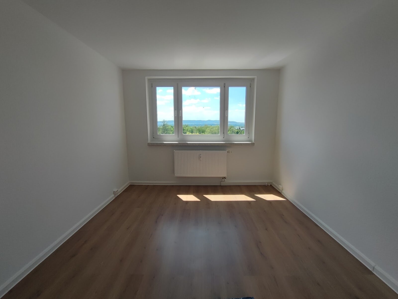 Wohnung zur Miete 347 € 3 Zimmer 59,7 m²<br/>Wohnfläche 4.<br/>Geschoss 15.12.2024<br/>Verfügbarkeit Karl-Liebknecht-Straße 39 Sangerhausen Sangerhausen 06526