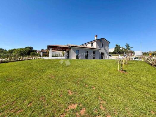 Haus zum Kauf 650.000 € 11 Zimmer 159 m² Brnobici, Kastelir-Labinci Kaštelir