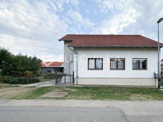 Haus zum Kauf 135.000 € 2 Zimmer 130 m² Borovo Naselje Borovo