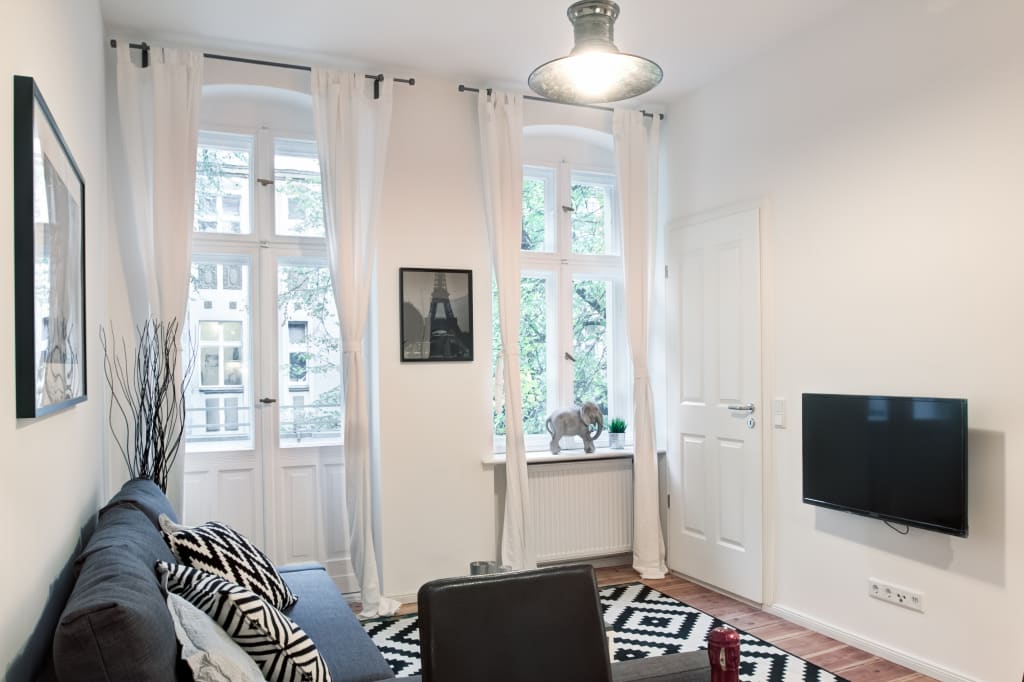 Wohnung zur Miete Wohnen auf Zeit 1.780 € 3 Zimmer 40 m²<br/>Wohnfläche ab sofort<br/>Verfügbarkeit Hobrechtstraße Neukölln Berlin 12047