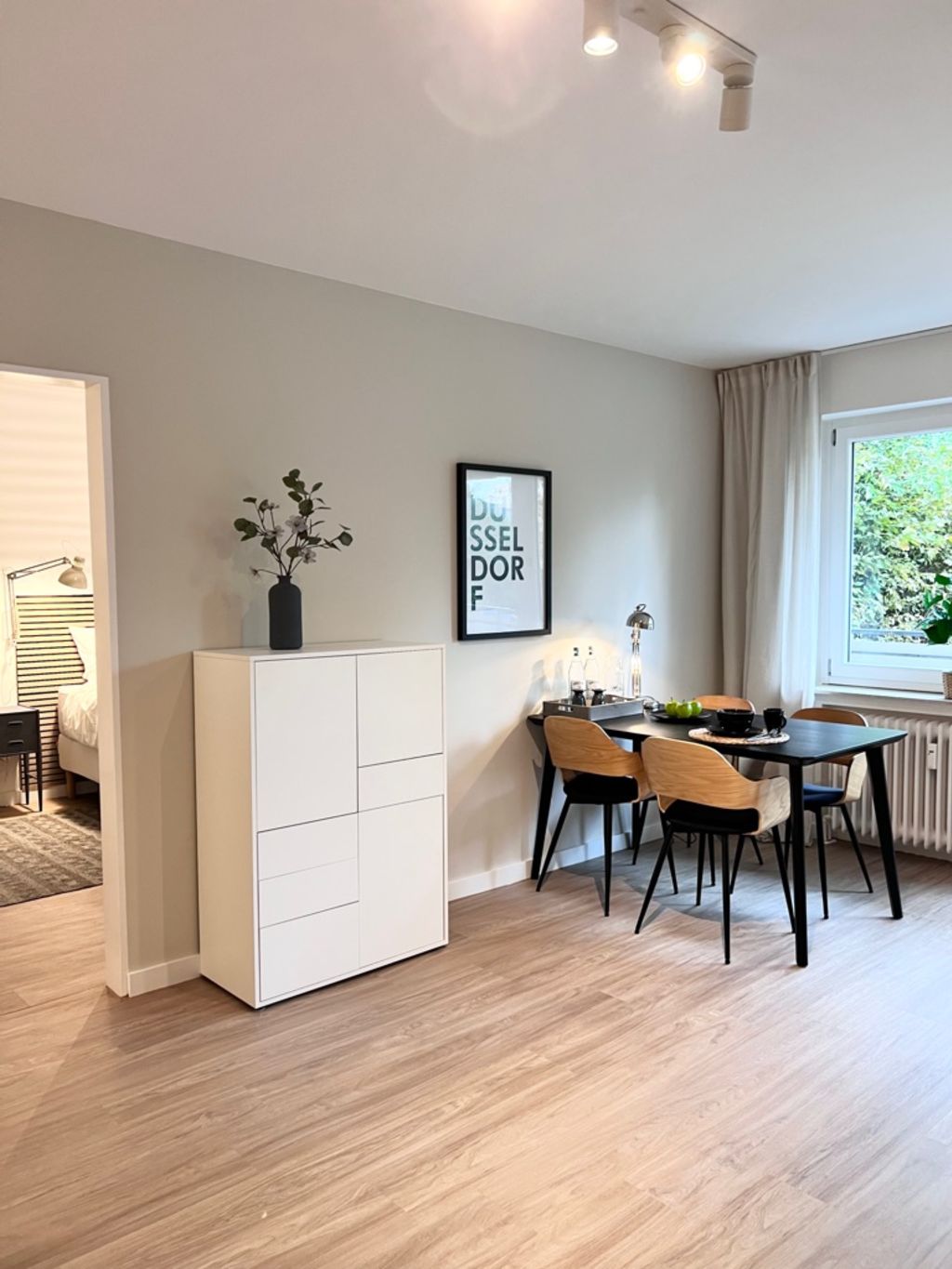 Wohnung zur Miete Wohnen auf Zeit 1.580 € 4 Zimmer 50 m²<br/>Wohnfläche 01.12.2024<br/>Verfügbarkeit Lange Hecke Kaarst Kaarst 41564