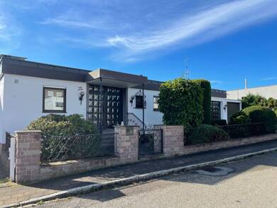 Bungalow zum Kauf 5 Zimmer 285 m² 662 m² Grundstück frei ab sofort Altenberg Oberasbach 90522