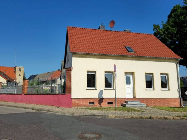 Einfamilienhaus zum Kauf 99.000 € 4 Zimmer 110 m² 314 m² Grundstück Biere Bördeland 39221