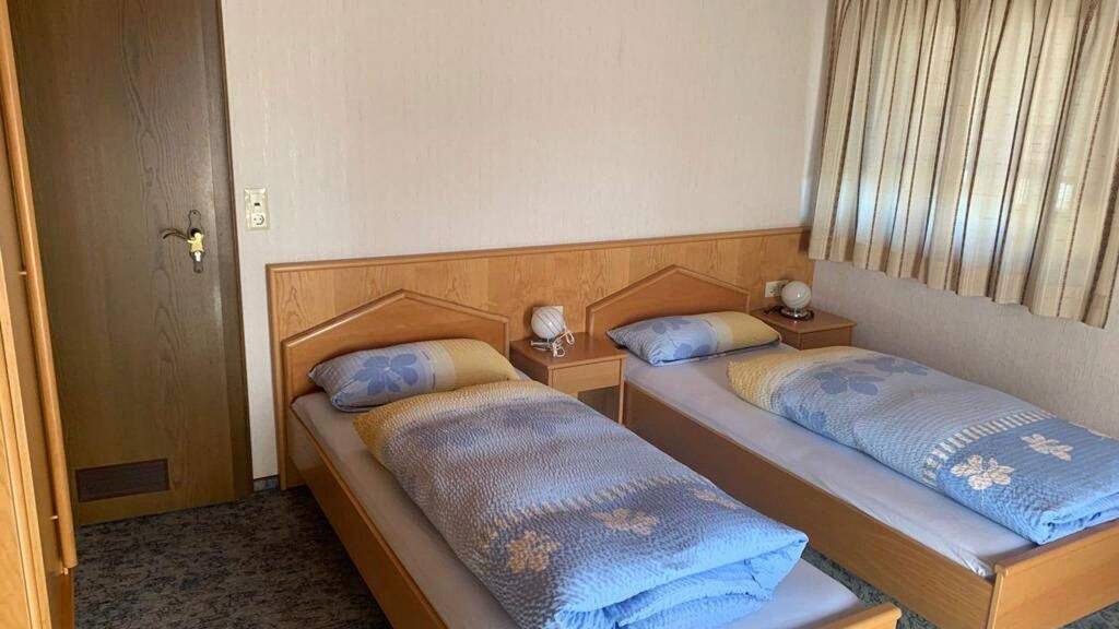 Mehrfamilienhaus zur Miete 10 Zimmer 300 m² 550 m² Grundstück Kagers Straubing 94315