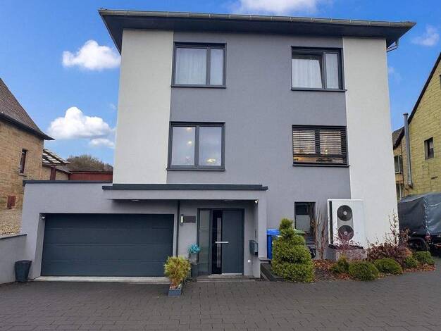 Einfamilienhaus zum Kauf 1.100.000 € 10 Zimmer 270 m² 465 m² Grundstück Oberderdingen 75038