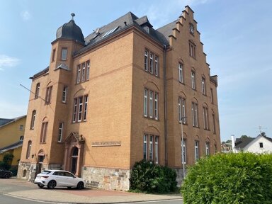 Wohn- und Geschäftshaus zum Kauf als Kapitalanlage geeignet 2.070.000 € 20 Zimmer 1.002 m² 877 m² Grundstück Braunfels Braunfels 35619