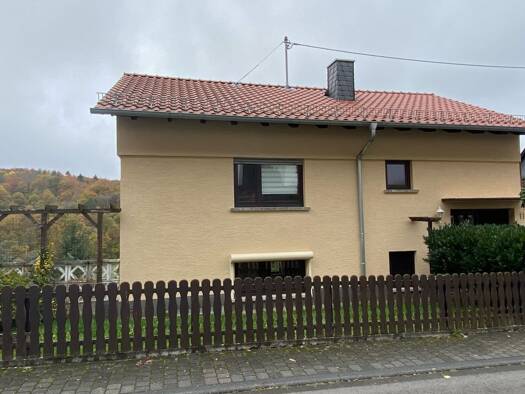 Mehrfamilienhaus zum Kauf 199.000 € 7 Zimmer 165 m² 384 m² Grundstück frei ab sofort Herrstein 55756