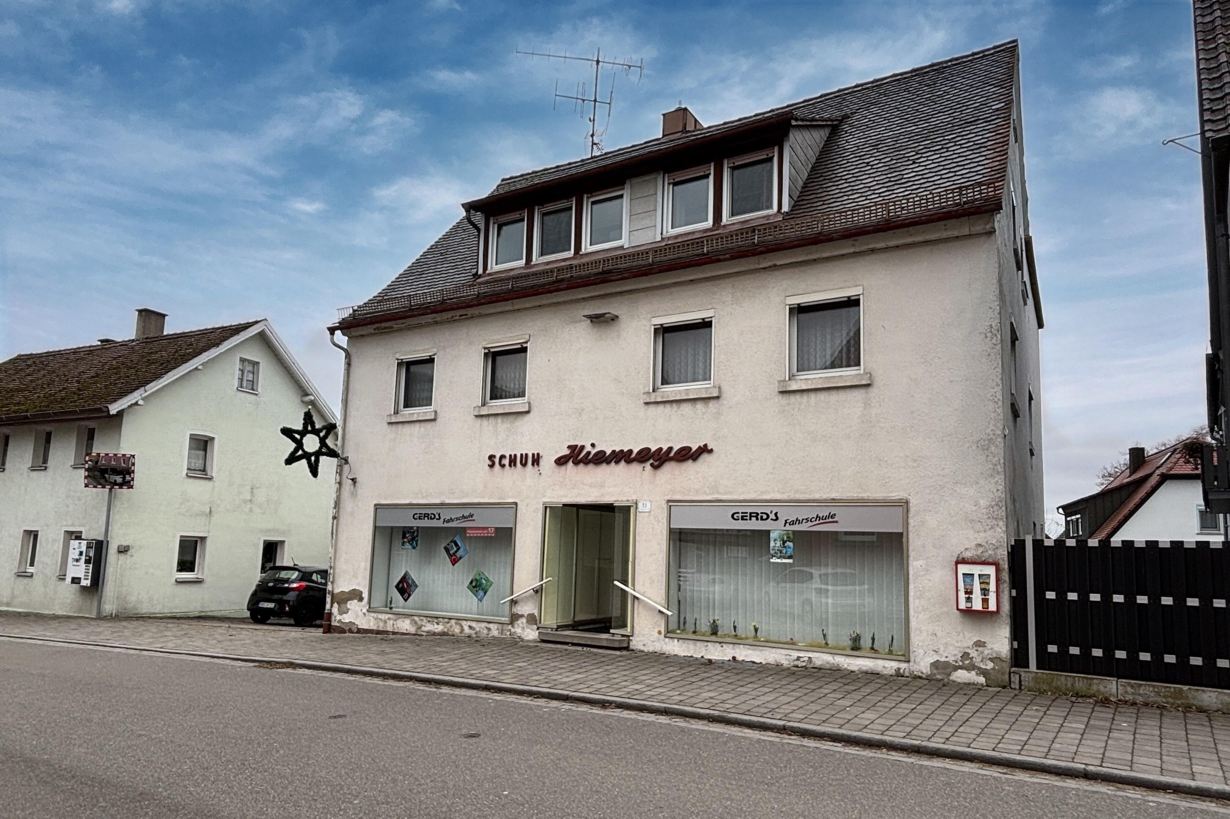 Mehrfamilienhaus zum Kauf 249.000 € 8 Zimmer 190 m²<br/>Wohnfläche 424 m²<br/>Grundstück Bechhofen Bechhofen 91572