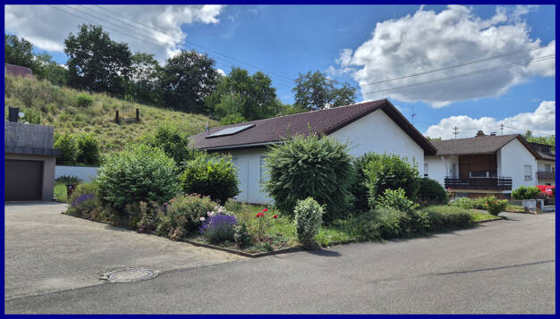 Einfamilienhaus zum Kauf 469.000 € 6,5 Zimmer 140 m² 1.092 m² Grundstück Oberlauchringen Lauchringen / Oberlauchringen 79787
