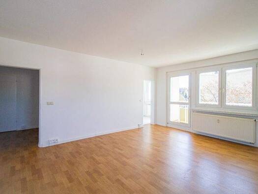Wohnung zur Miete 374 € 3 Zimmer 68 m² 4. Geschoss frei ab sofort Limbacher Straße 161 Altendorf Chemnitz 09116