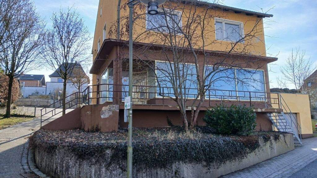 Stadthaus zum Kauf 279.000 € 6 Zimmer 178,4 m² 488 m² Grundstück frei ab sofort Simbach 94436