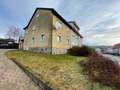 Doppelhaushälfte zum Kauf 139.000 € 5 Zimmer 102 m² 413 m² Grundstück Konnersreuth Konnersreuth 95692
