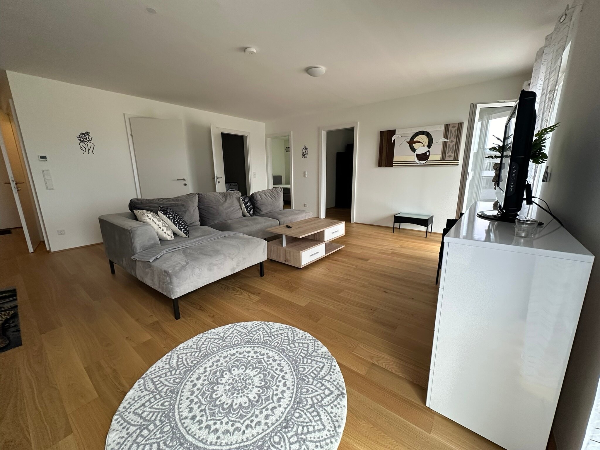 Wohnung zur Miete Wohnen auf Zeit 2.606 € 2 Zimmer 71 m²<br/>Wohnfläche 26.10.2024<br/>Verfügbarkeit Linz 4050