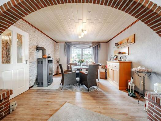 Einfamilienhaus zum Kauf 269.000 € 5 Zimmer 139 m² 618 m² Grundstück Widdelswehr/Jarßum Emden 26725