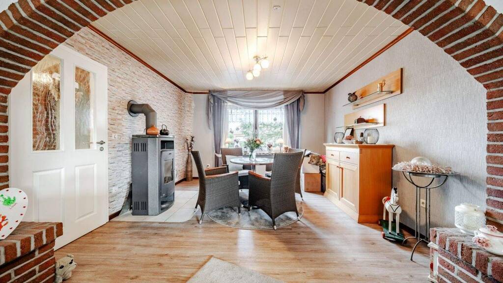 Einfamilienhaus zum Kauf 269.000 € 5 Zimmer 139 m² 618 m² Grundstück Widdelswehr/Jarßum Emden 26725