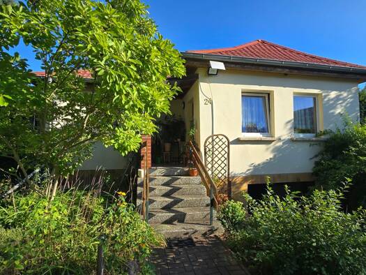 Einfamilienhaus zum Kauf 645.000 € 4 Zimmer 100 m² 1.002 m² Grundstück frei ab sofort Am Garten 24 Marquardt Potsdam 14476