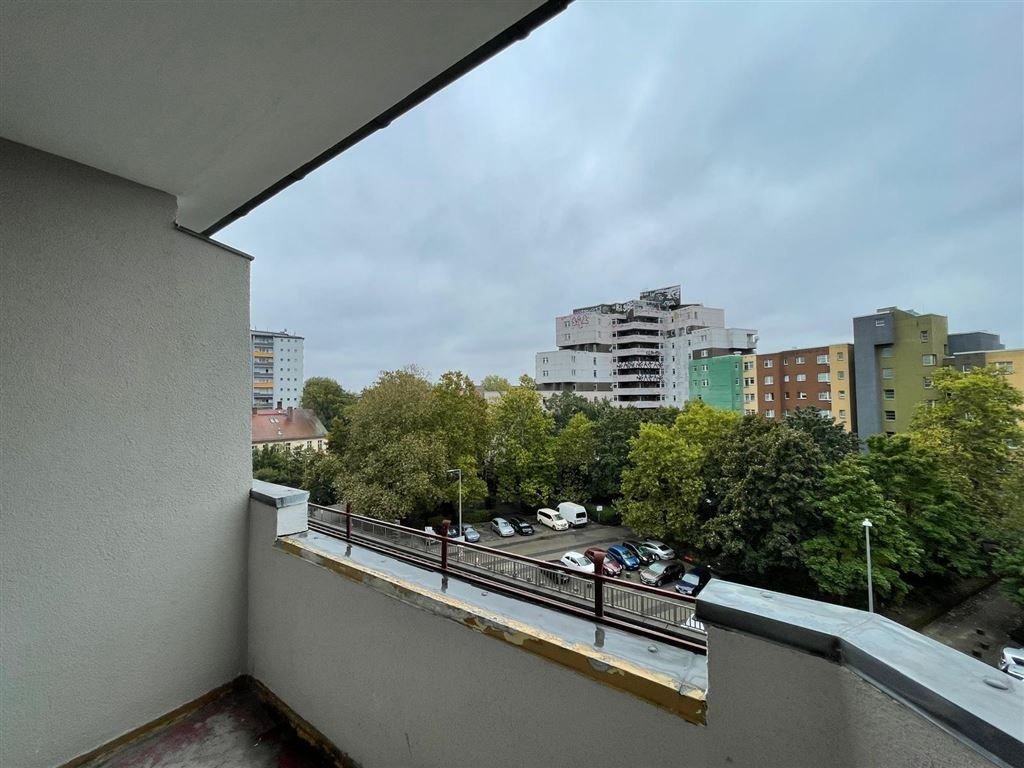 Wohnung zur Miete 1.249 € 2 Zimmer 48,5 m²<br/>Wohnfläche 5.<br/>Geschoss ab sofort<br/>Verfügbarkeit Gitschiner Straße 60 Kreuzberg Berlin 10969