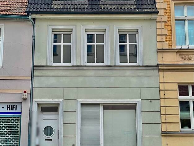Mehrfamilienhaus zum Kauf 139.900 € 6 Zimmer 165 m² 100 m² Grundstück Wittstock Wittstock/Dosse 16909