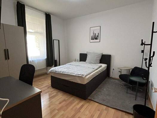 WG-Zimmer zur Miete 660 € 18 m² EG frei ab sofort Odenwaldstrasse 26 Niederrad Frankfurt am Main 60528
