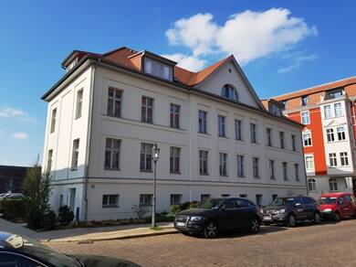 Wohnung zur Miete 711 € 2 Zimmer 64,4 m² 2. Geschoss frei ab 01.09.2025 Packhofstr. 30 Neustadt Brandenburg an der Havel 14776