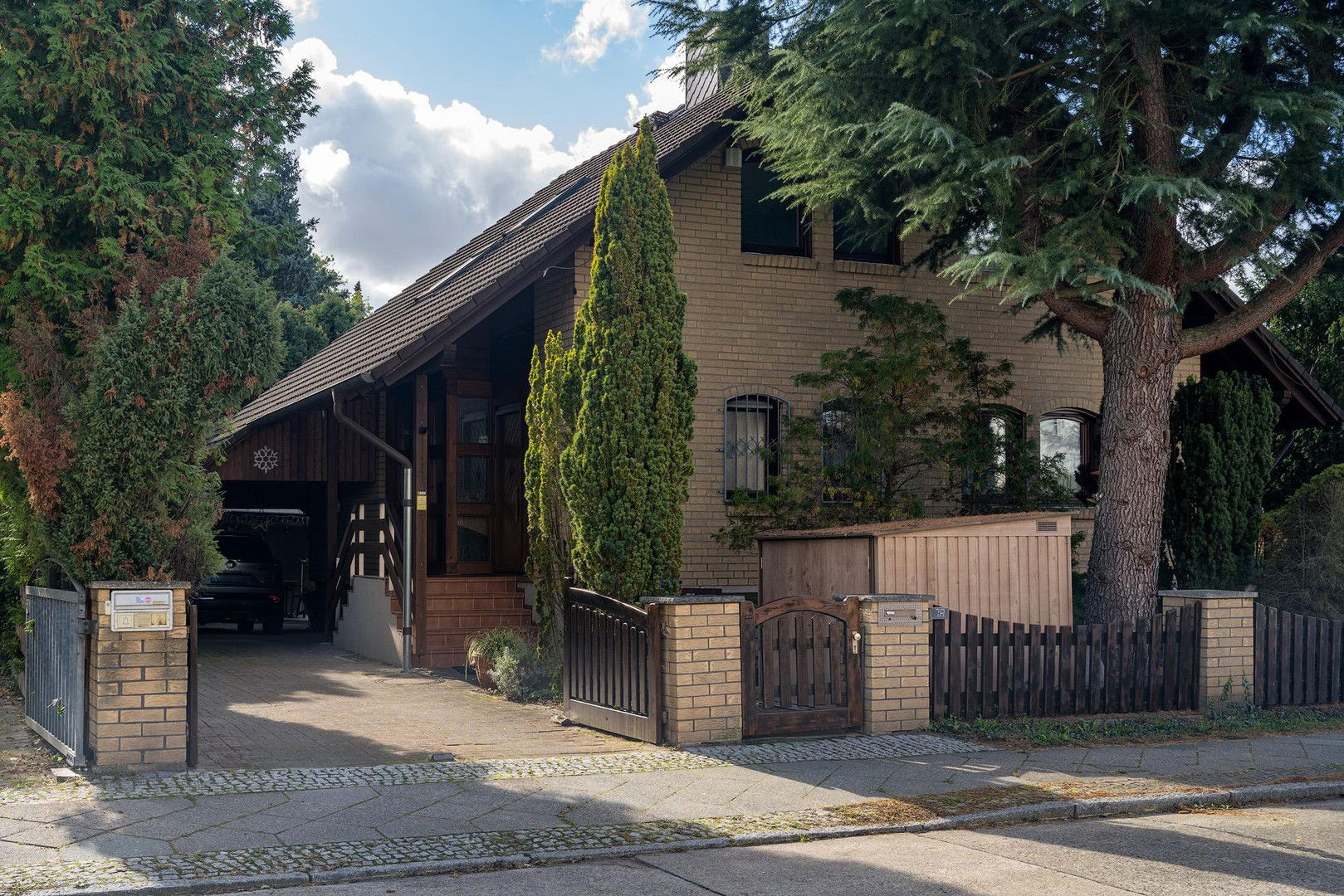 Mehrfamilienhaus zum Kauf provisionsfrei 880.000 € 6 Zimmer 229,9 m²<br/>Wohnfläche 642 m²<br/>Grundstück Mariendorf Berlin 12107