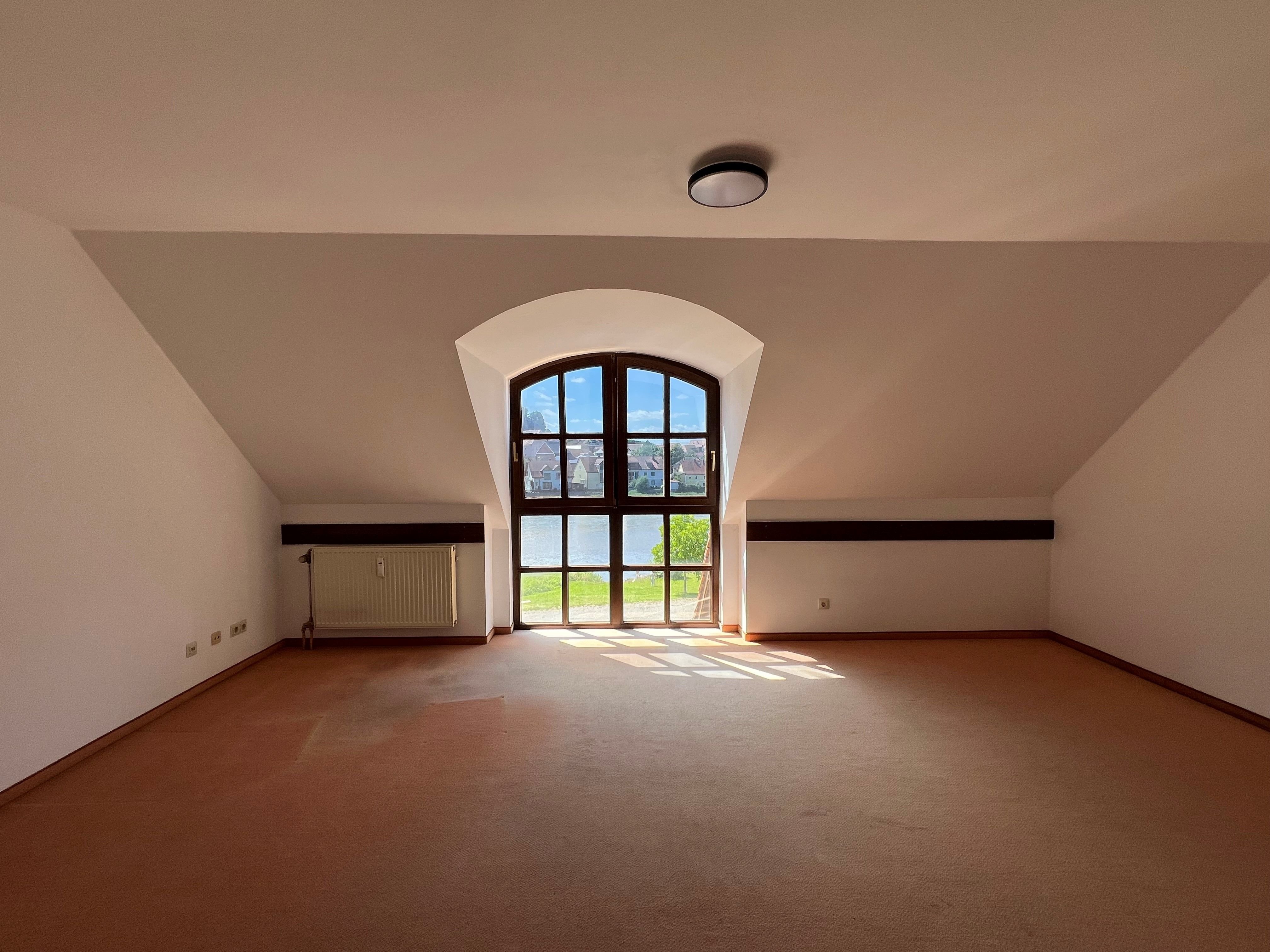 Maisonette zur Miete 875 € 4,5 Zimmer 114,4 m²<br/>Wohnfläche 1.<br/>Geschoss 01.03.2025<br/>Verfügbarkeit Regenstauf Regenstauf 93128