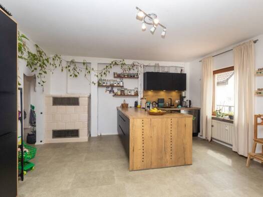 Wohnung zum Kauf 340.000 € 4 Zimmer 102 m² EG Mainstockheim 97320