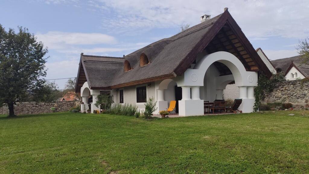 Haus zum Kauf provisionsfrei 637.000 € 5 Zimmer 250 m² 1.534 m² Grundstück Szentbékálla 8281