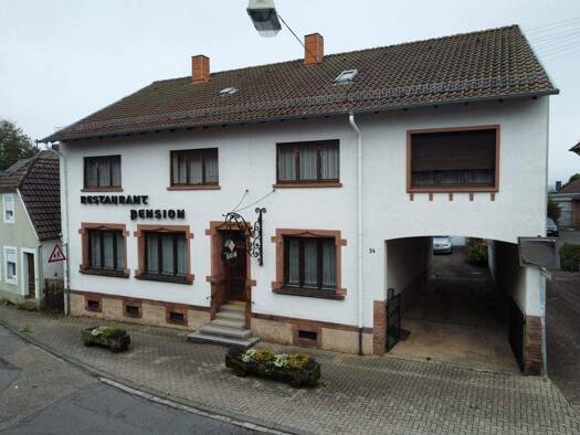 Wohn- und Geschäftshaus zum Kauf als Kapitalanlage geeignet 285.000 € 301 m² 880 m² Grundstück Trippstadt 67705