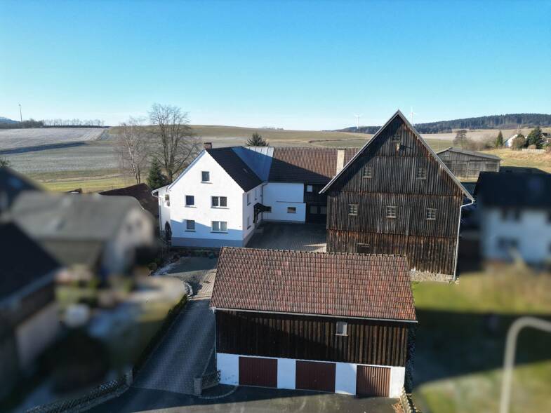 Bauernhaus zum Kauf 9 Zimmer 288 m² 36.110 m² Grundstück frei ab sofort Streitau Gefrees 95482