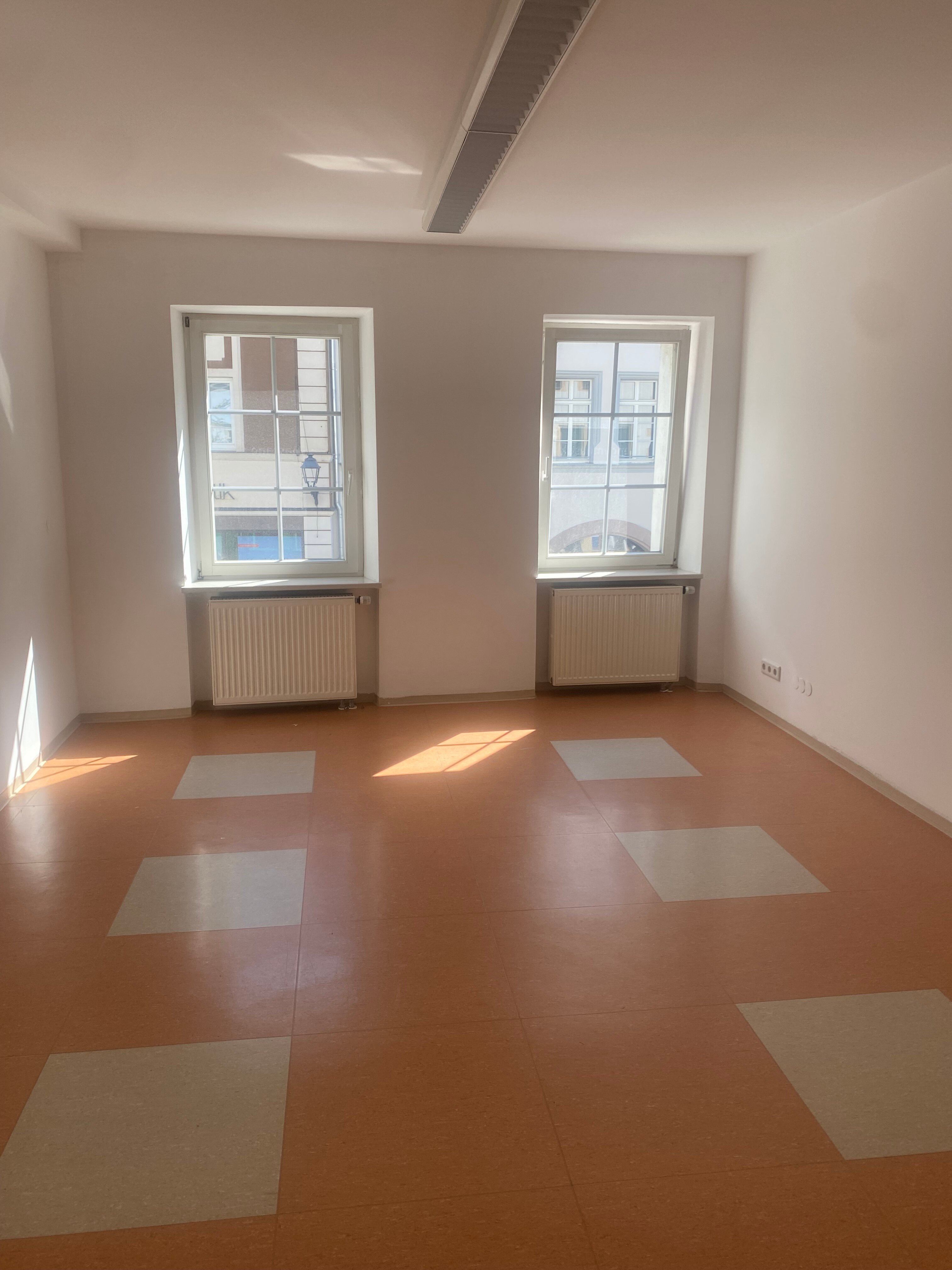 Büro-/Praxisfläche zur Miete provisionsfrei 1.300 € 5 Zimmer 100 m²<br/>Bürofläche Bahnhofstraße 11 Altstadt Amberg 92224