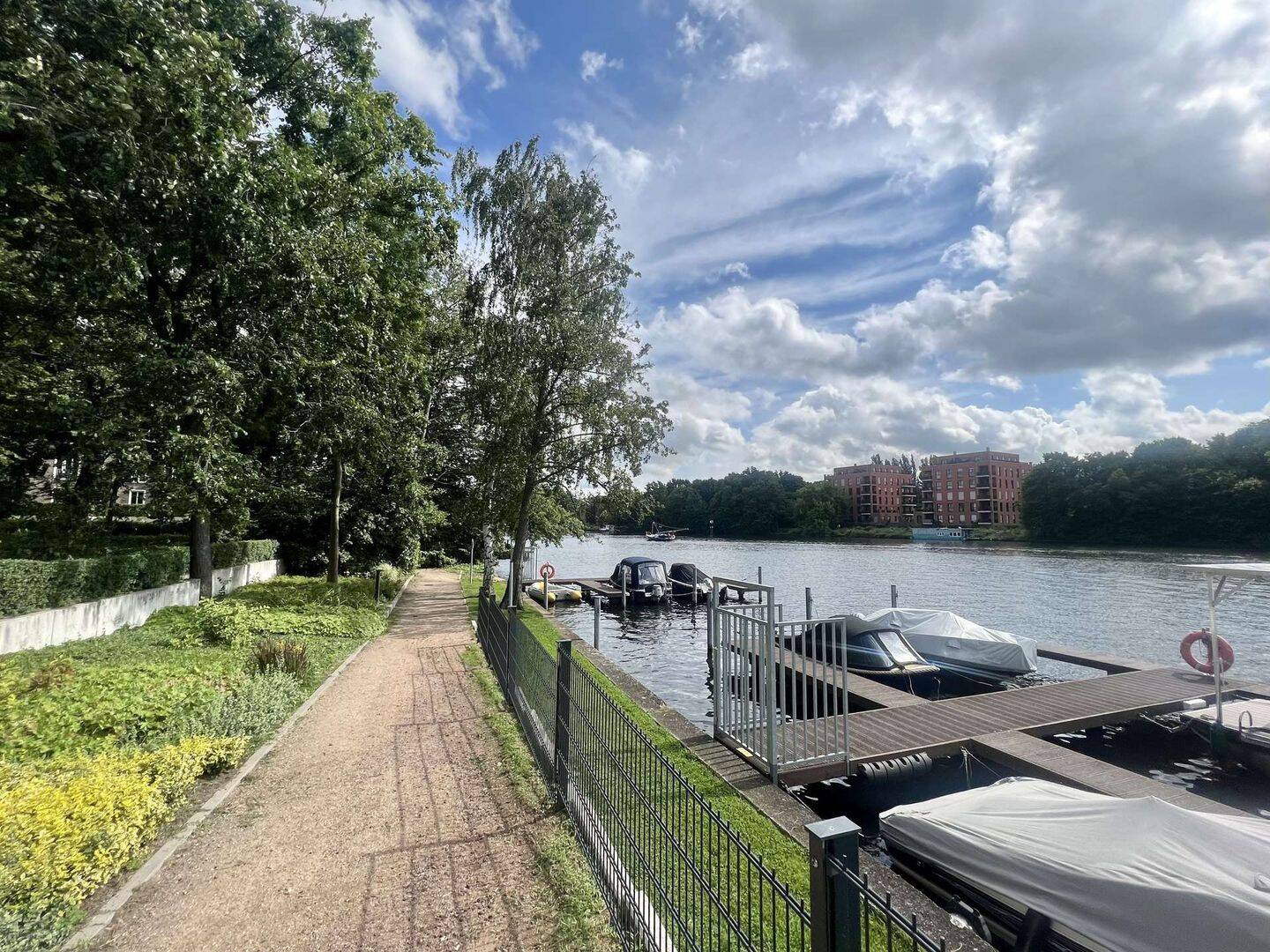 Property thumbnail 8