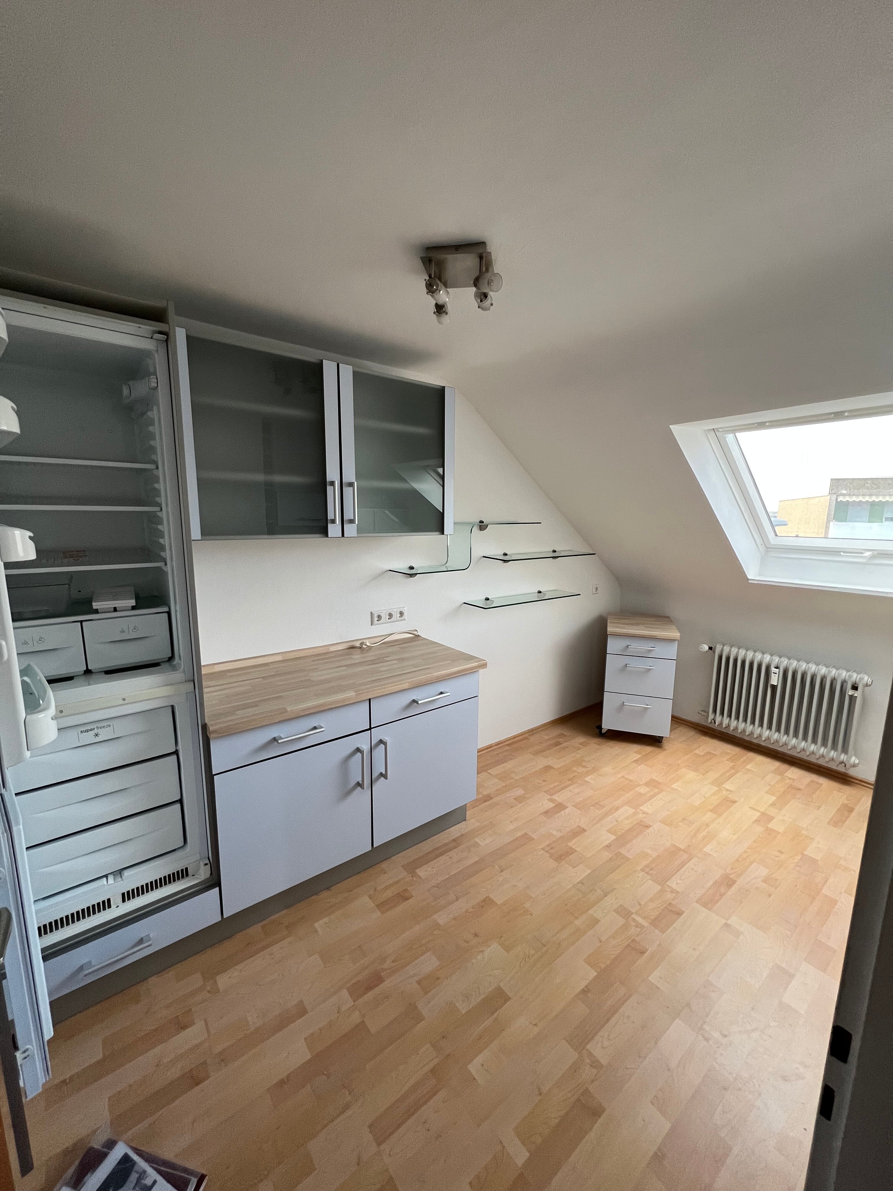 Wohnung zur Miete 880 € 3 Zimmer 73 m²<br/>Wohnfläche 3.<br/>Geschoss 01.03.2025<br/>Verfügbarkeit Wendlingen Wendlingen am Neckar 73240