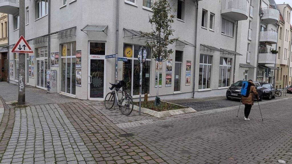 Mehrfamilienhaus zum Kauf provisionsfrei als Kapitalanlage geeignet 270.000 € 221 m² Holteistraße 26 Altlindenau Leipzig 04177