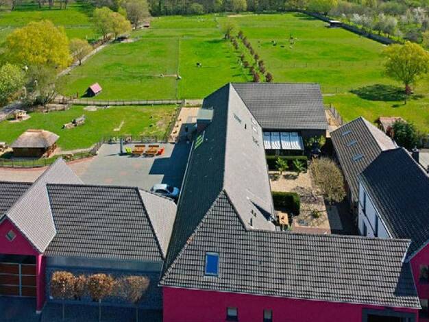 Haus zum Kauf provisionsfrei 2.850.000 € 18 Zimmer 703 m² 41.670 m² Grundstück Laar Niederkrüchten 41372