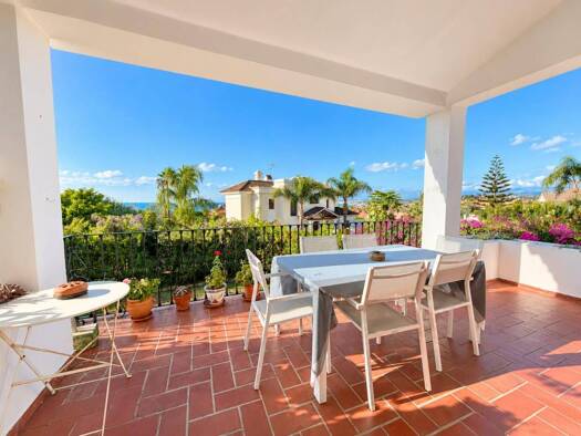 Chalet zum Kauf 1.180.000 € 3 Zimmer 205 m² 516 m² Grundstück Estepona 29693