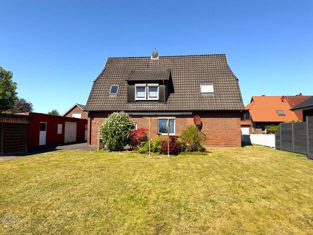 Einfamilienhaus zum Kauf 229.000 € 8 Zimmer 145 m² 1.175 m² Grundstück Ocholt Westerstede 26655
