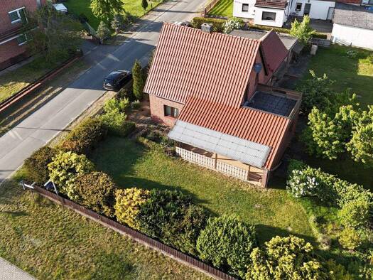 Einfamilienhaus zum Kauf 179.000 € 4 Zimmer 95 m² 1.007 m² Grundstück Barwedel 38476