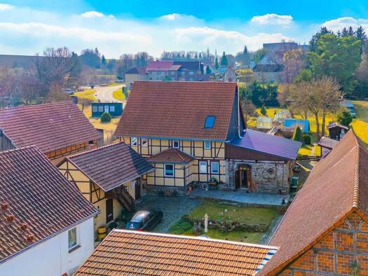 Bauernhaus zum Kauf 249.000 € 7 Zimmer 230 m² 2.270 m² Grundstück Hauptstraße 236 Straßberg 06493