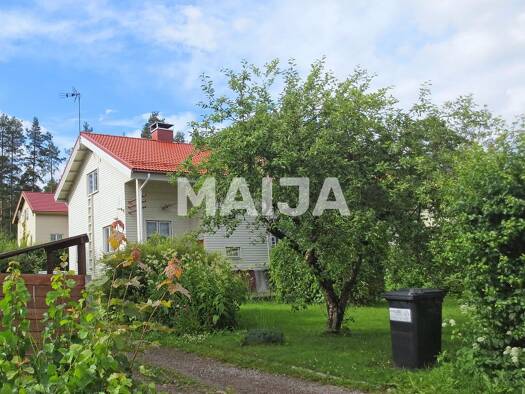 Doppelhaushälfte zum Kauf 152.000 € 4 Zimmer 94 m² 1.009 m² Grundstück Kakaravaara 7 Jyväskylä 40800