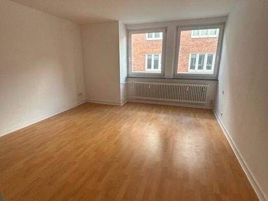 Wohnung zur Miete 830 € 3 Zimmer 79,6 m² 1. Geschoss Lange Reihe 19 Vorstadt Kiel 24103