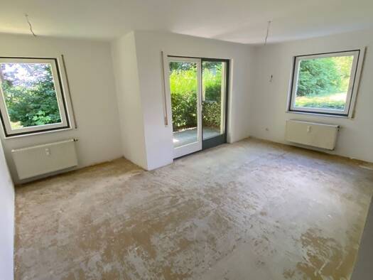 Wohnung zur Miete 350 € 2 Zimmer 49,7 m² EG frei ab sofort Heinrich-Heine-Str. 53d Altenburg 04600