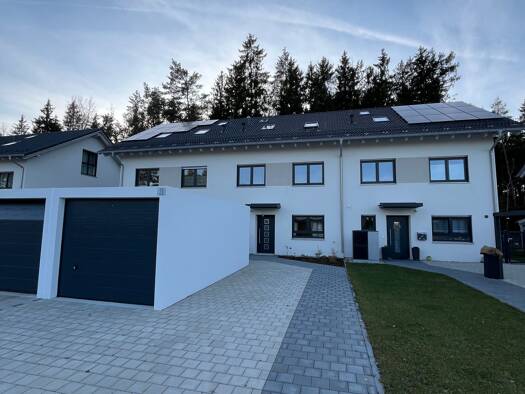 Reihenmittelhaus zum Kauf provisionsfrei als Kapitalanlage geeignet 715.000 € 5 Zimmer 150 m² 260 m² Grundstück Finkenweg Föhrenwinkel Waldkraiburg 84478