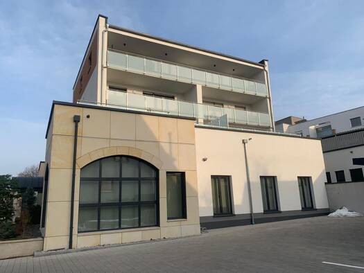 Terrassenwohnung zur Miete 860 € 3 Zimmer 78 m² Geschoss 1/4 frei ab 01.11.2026 Ostendstraße Neustadt Neustadt an der Aisch 91413