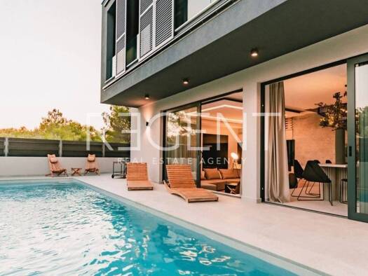 Haus zur Miete 2.000 € 5 Zimmer 2 m² Vodice