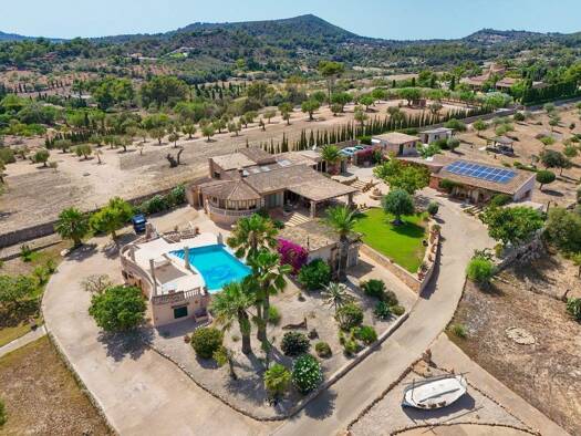 Landhaus zum Kauf 1.800.000 € 7 Zimmer 445 m² 16.725 m² Grundstück S´Horta 07669